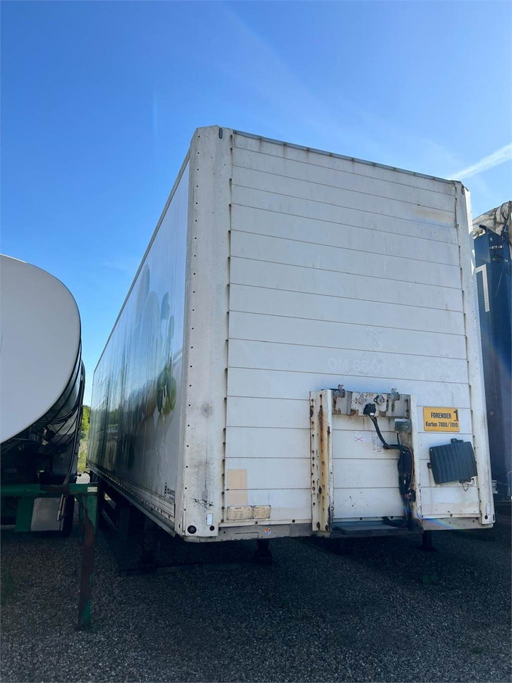 Schmitz 13,6 mtr boks - Closed box semi-trailer: picture 2 Schmitz 13,6 mtr boks - Closed box semi-trailer: picture 2
