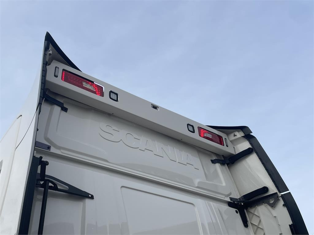 Scania S660 A 6x2 NB 2950  - Tractor unit: picture 4 Scania S660 A 6x2 NB 2950  - Tractor unit: picture 4