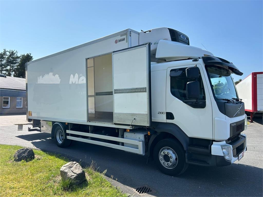 Volvo FL 280 (12 ton) Dobbelt compartment  - Refrigerator truck: picture 2 Volvo FL 280 (12 ton) Dobbelt compartment  - Refrigerator truck: picture 2