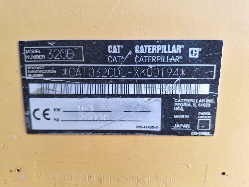 Crawler excavator CAT 320DLRR PYÖRITTÄJÄLLÄ: picture 12