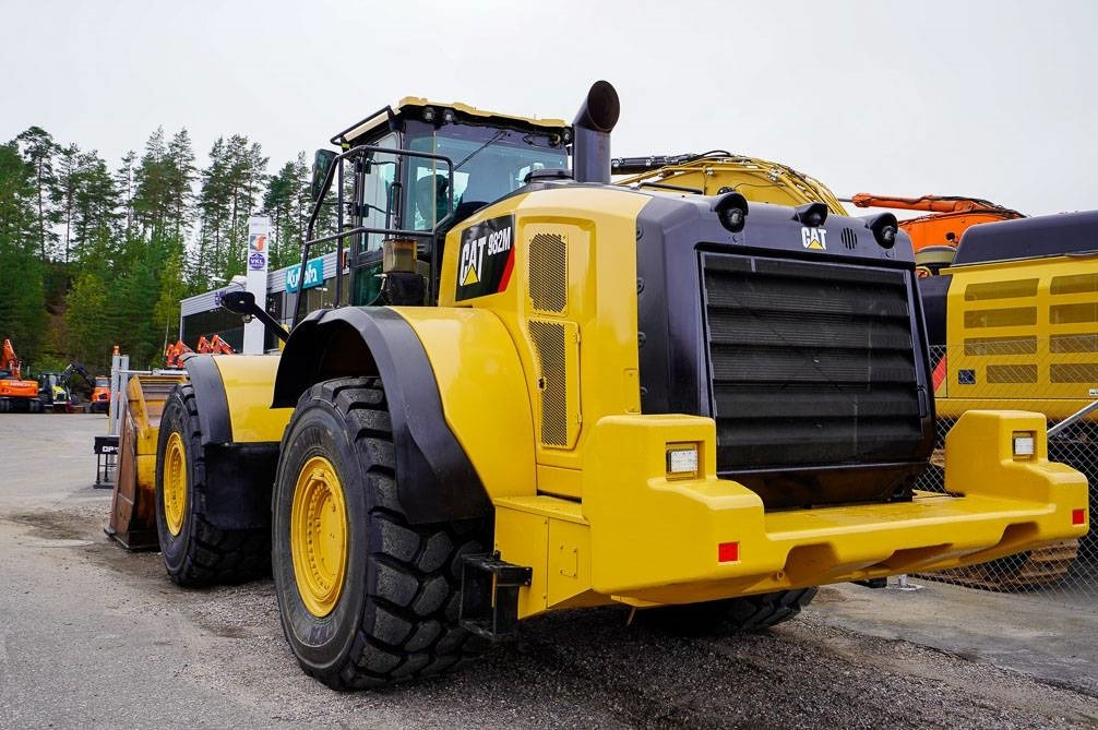 Wheel loader CAT 982M UUDET RENKAAT: picture 10
