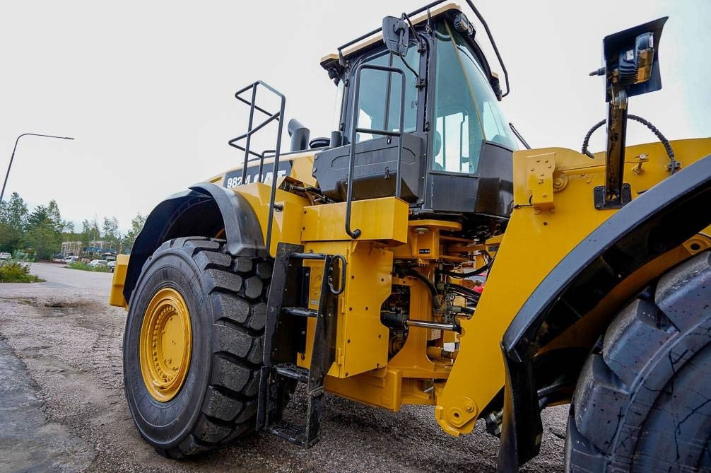 Wheel loader CAT 982M UUDET RENKAAT: picture 6