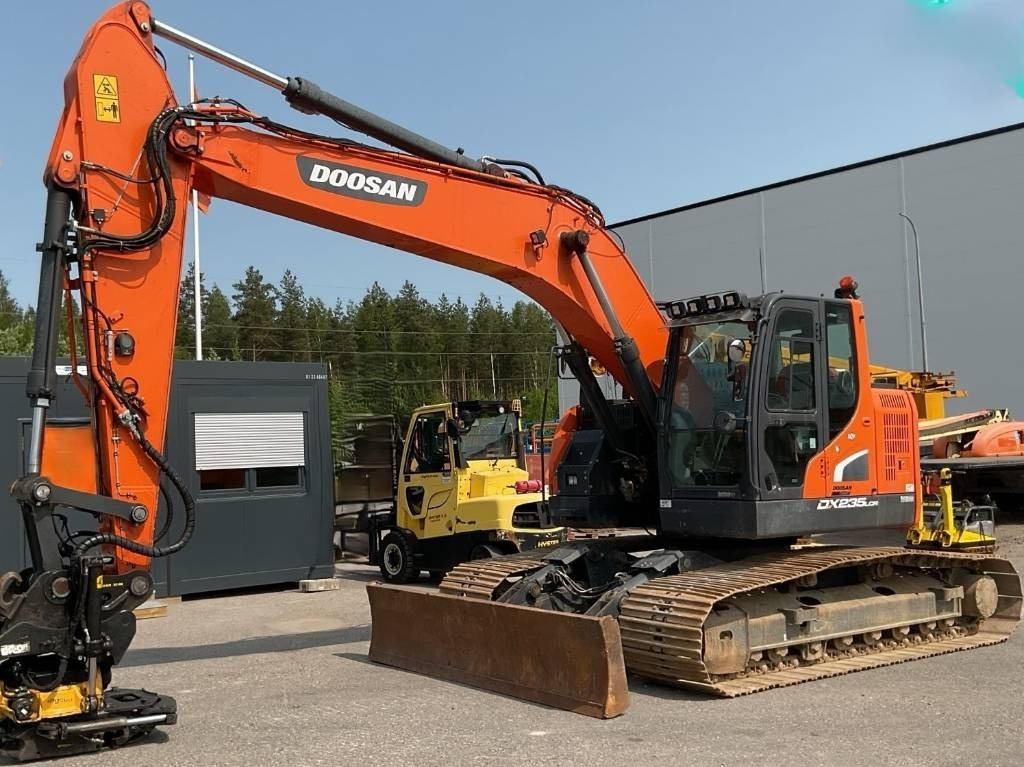 Doosan DX235LCR-5 DOZER - Crawler excavator: picture 1 Doosan DX235LCR-5 DOZER - Crawler excavator: picture 1
