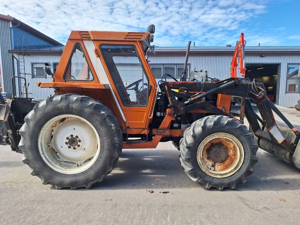 Fiat MYYTY! SOLD! 780DT KAIVUULAITTEELLA - Farm tractor: picture 5 Fiat MYYTY! SOLD! 780DT KAIVUULAITTEELLA - Farm tractor: picture 5