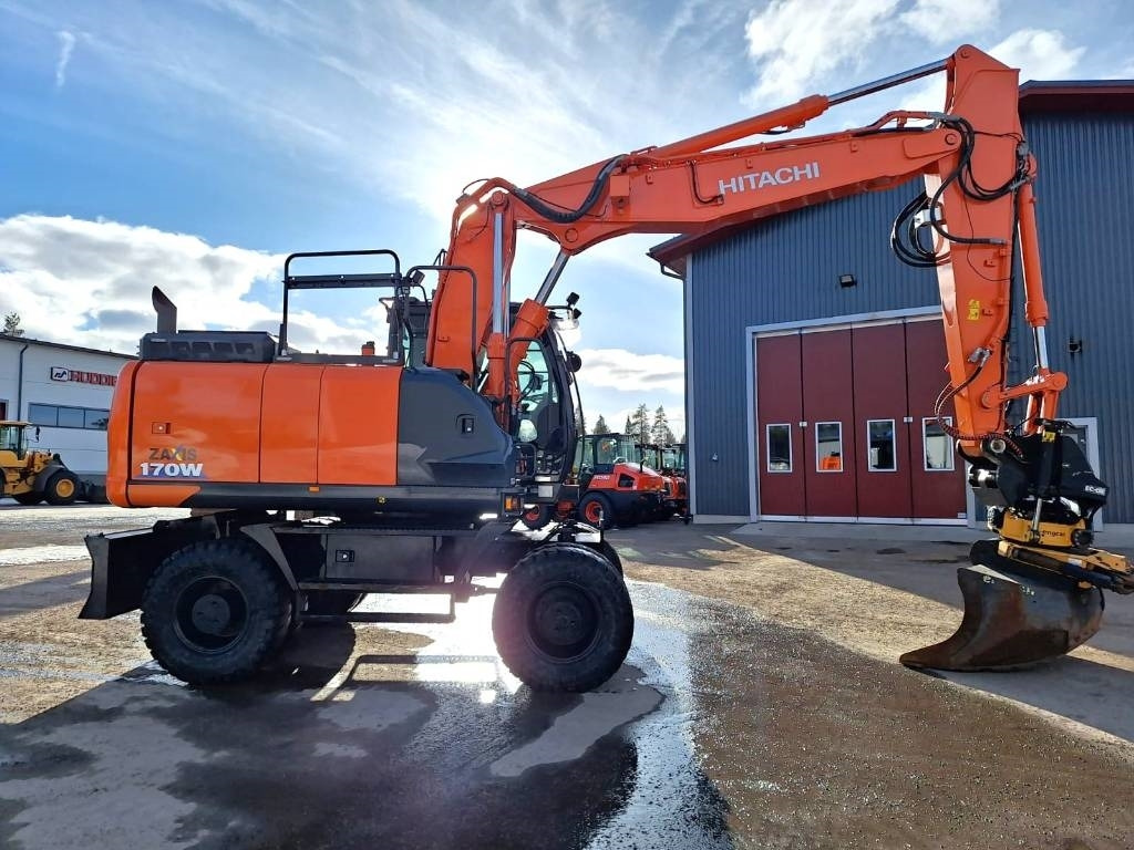 Hitachi MYYTY! SOLD! ZX170W-6 HUIPPUVARUSTEET - Wheel excavator: picture 5 Hitachi MYYTY! SOLD! ZX170W-6 HUIPPUVARUSTEET - Wheel excavator: picture 5