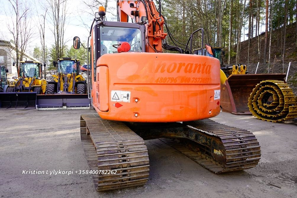 Hitachi ZX135US VÄHÄN AJETTU - Crawler excavator: picture 3 Hitachi ZX135US VÄHÄN AJETTU - Crawler excavator: picture 3