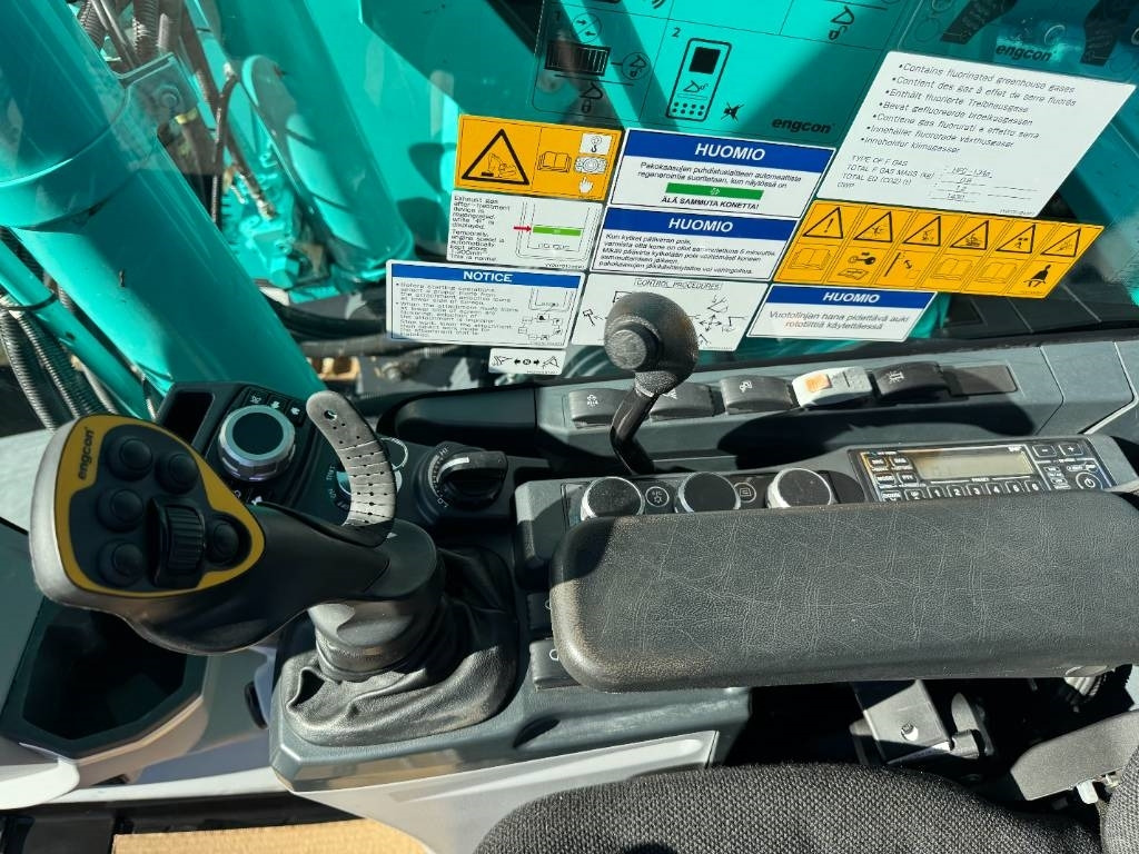 Crawler excavator Kobelco SK 140 SRLC-7: picture 12