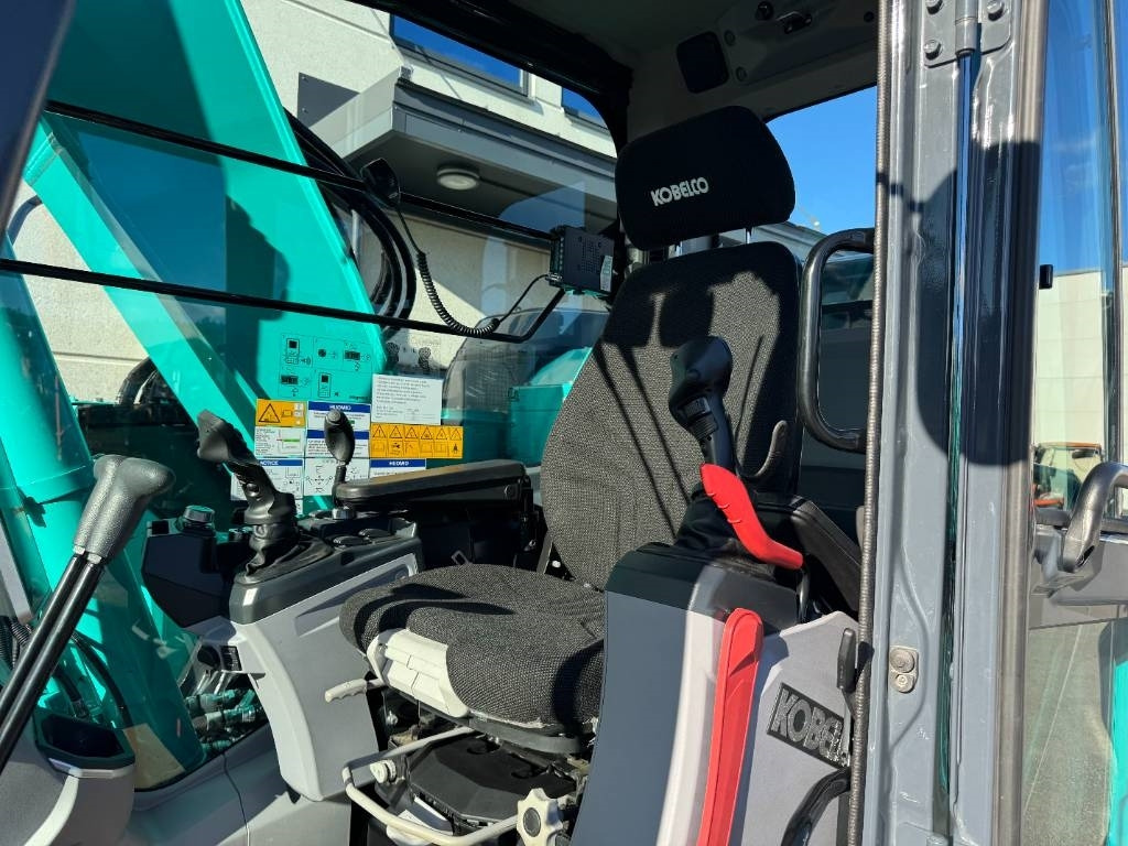 Crawler excavator Kobelco SK 140 SRLC-7: picture 9