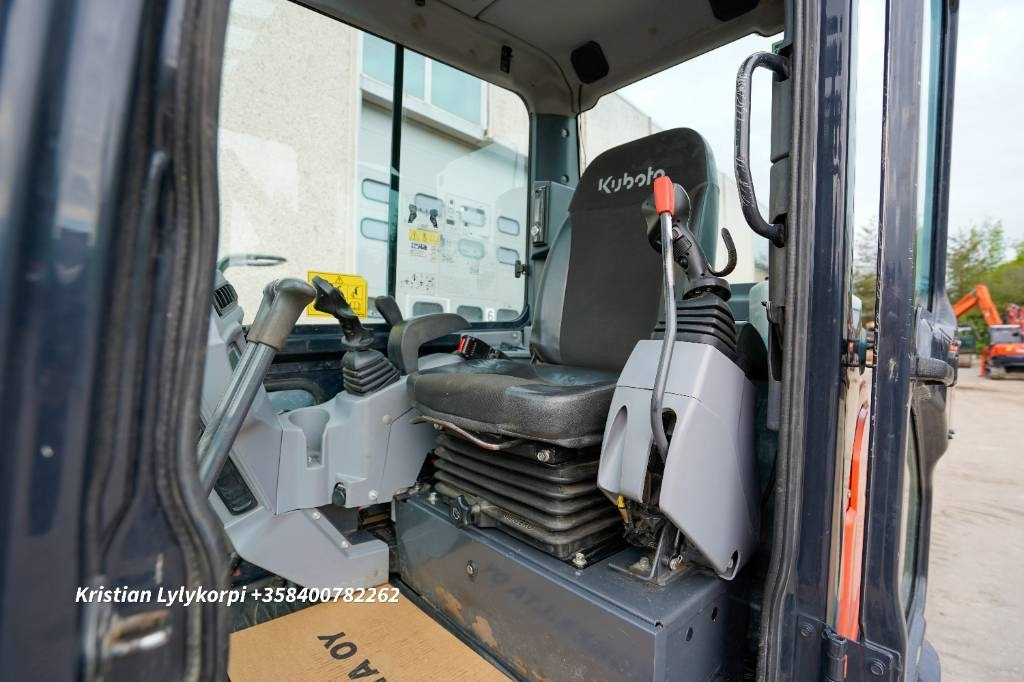 Mini excavator Kubota KX057-4 PYÖRITTÄJÄLLÄ: picture 21