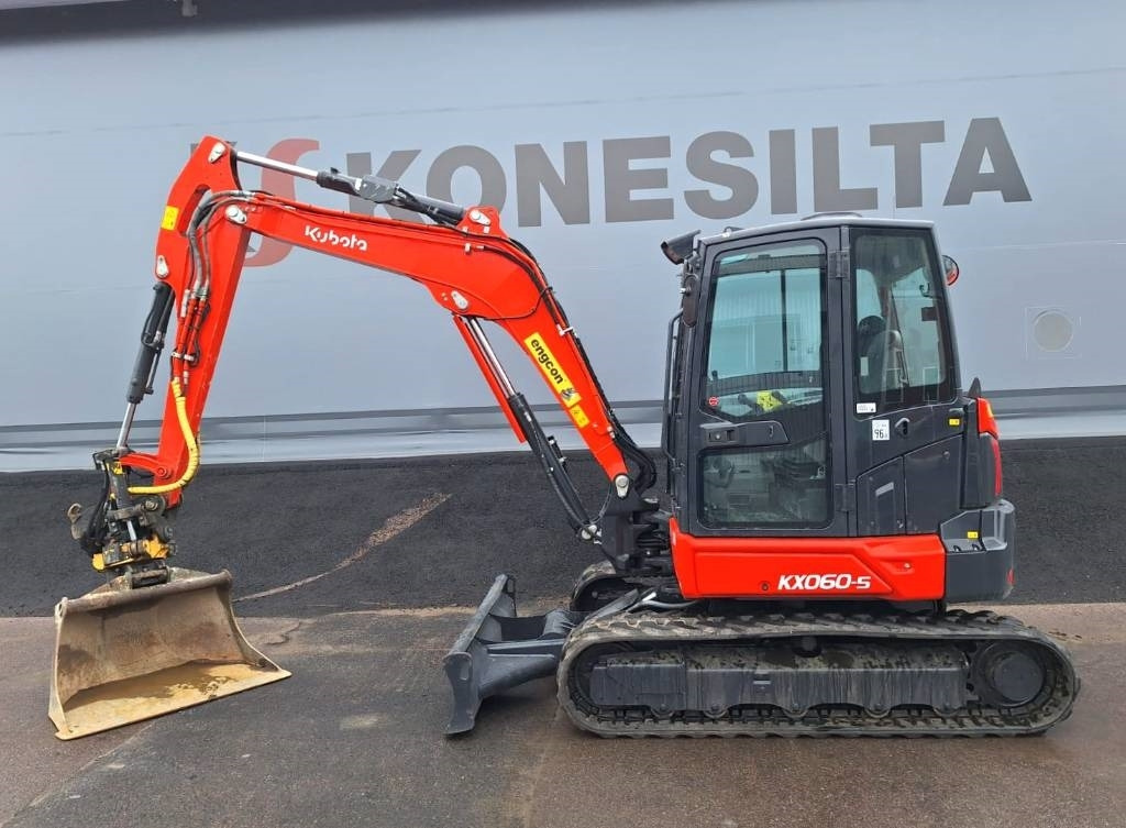 Kubota KX060-5 PYÖRITTÄJÄ, RASVARI YM. - Mini excavator: picture 1 Kubota KX060-5 PYÖRITTÄJÄ, RASVARI YM. - Mini excavator: picture 1