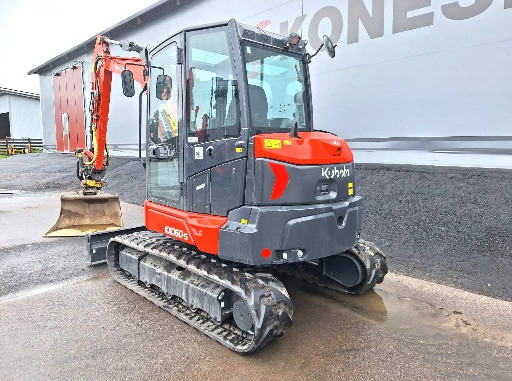 Kubota KX060-5 PYÖRITTÄJÄ, RASVARI YM. - Mini excavator: picture 2 Kubota KX060-5 PYÖRITTÄJÄ, RASVARI YM. - Mini excavator: picture 2