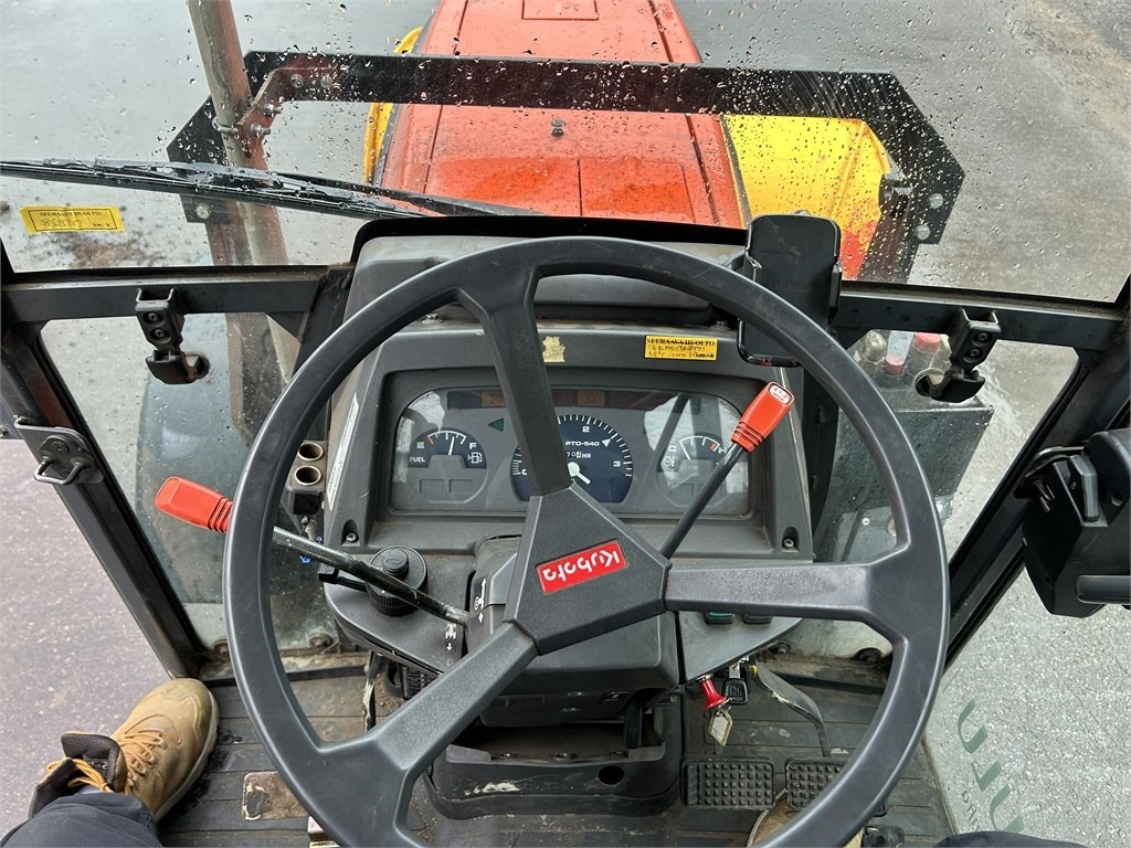 Municipal tractor Kubota L 3600 AURA JA HIEKOTIN: picture 13