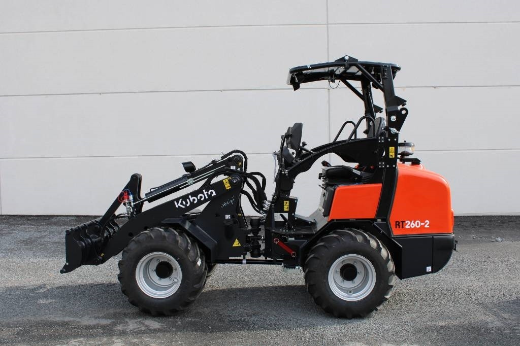 Kubota RT260-2 KATOKSELLA! UUSI - Compact loader: picture 1 Kubota RT260-2 KATOKSELLA! UUSI - Compact loader: picture 1