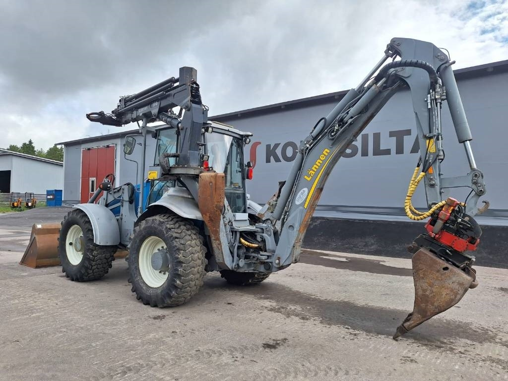 Lännen 8600G NOSTIN, HENKILÖKORI, PYÖRITTÄJÄ YM. - Backhoe loader: picture 2 Lännen 8600G NOSTIN, HENKILÖKORI, PYÖRITTÄJÄ YM. - Backhoe loader: picture 2