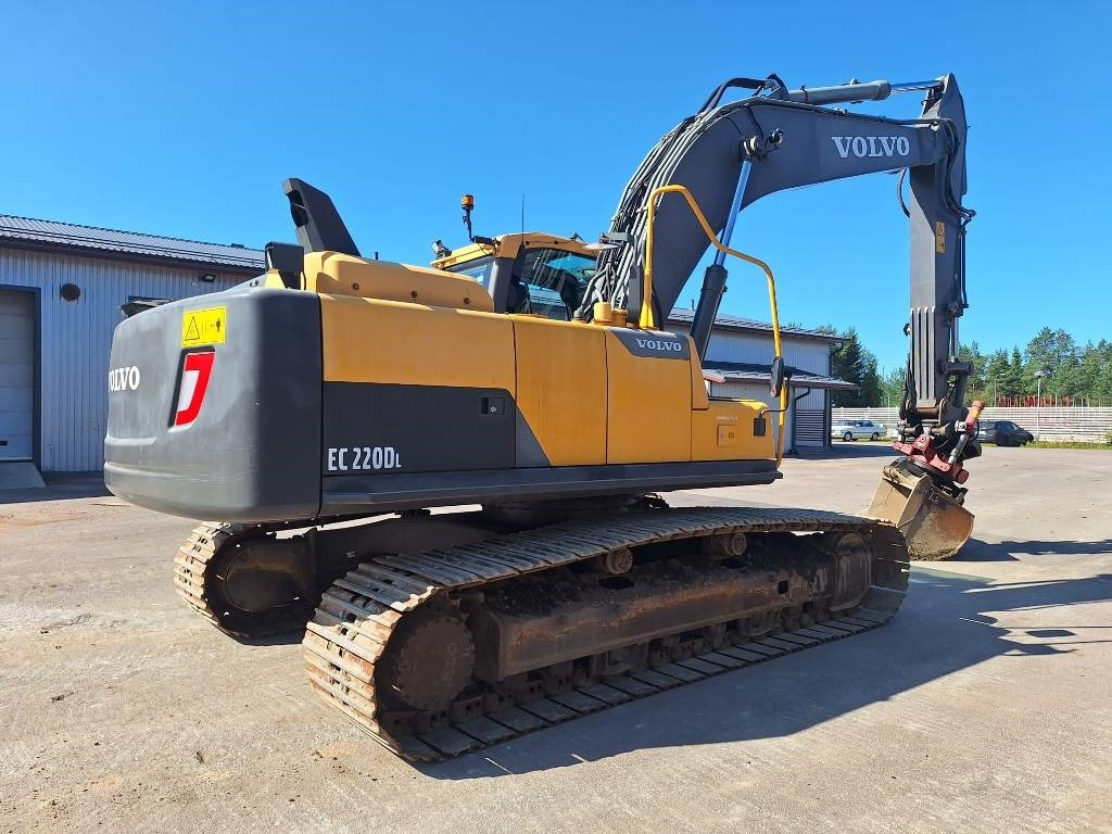Volvo EC220DL PYÖRITTÄJÄLLÄ  - Crawler excavator: picture 4 Volvo EC220DL PYÖRITTÄJÄLLÄ  - Crawler excavator: picture 4