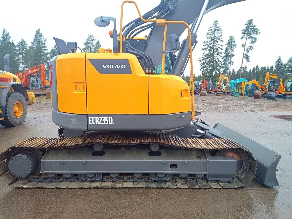 Volvo ECR235DL PYÖRITTÄJÄLLÄ  - Crawler excavator: picture 5 Volvo ECR235DL PYÖRITTÄJÄLLÄ  - Crawler excavator: picture 5