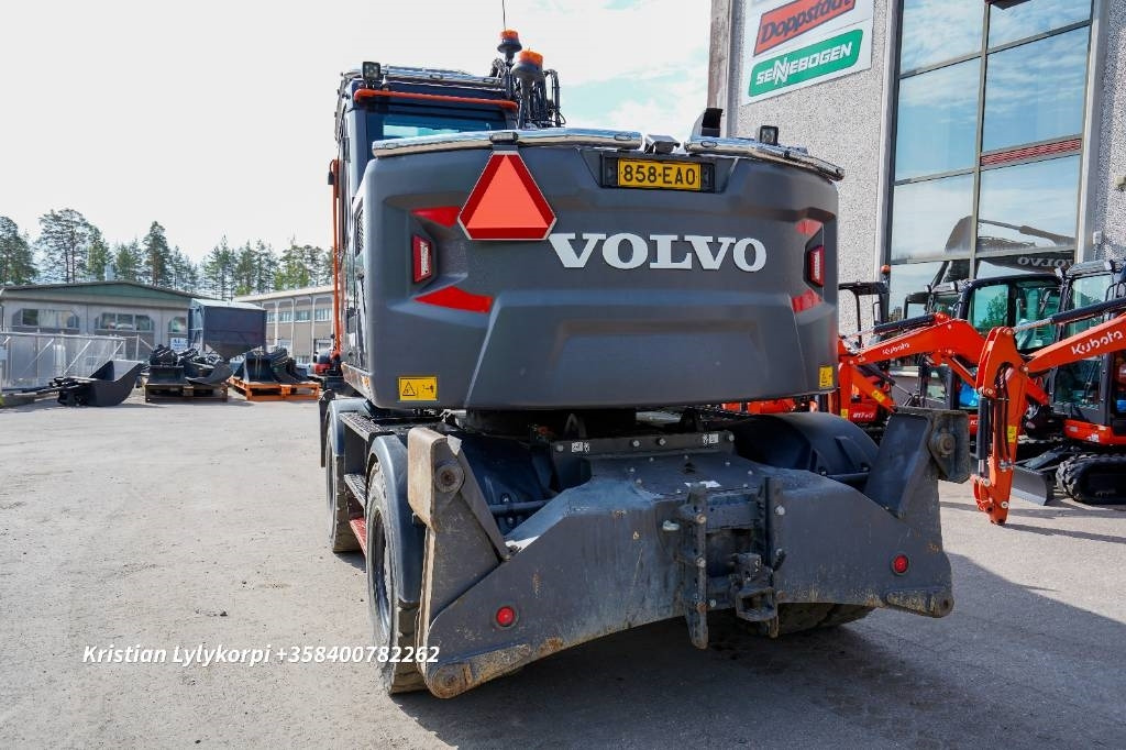 Volvo EWR170E BLACK EDITION - Wheel excavator: picture 3 Volvo EWR170E BLACK EDITION - Wheel excavator: picture 3