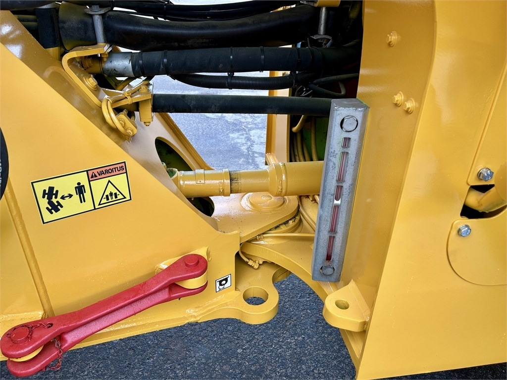 Wheel loader Volvo L120F VIPUOHJAUS: picture 11