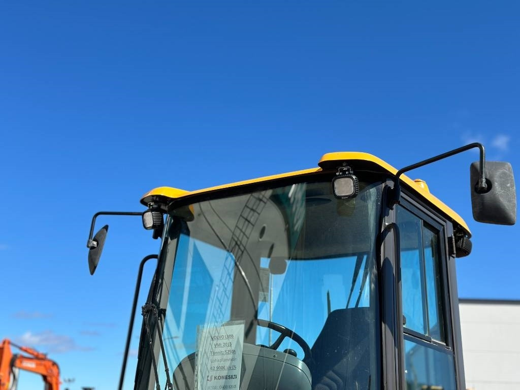 Wheel loader Volvo MYYTY! SOLD! L30B: picture 12