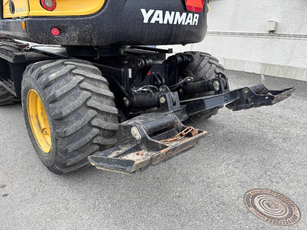 Wheel excavator Yanmar B110W PYÖRITTÄJÄLLÄ: picture 9