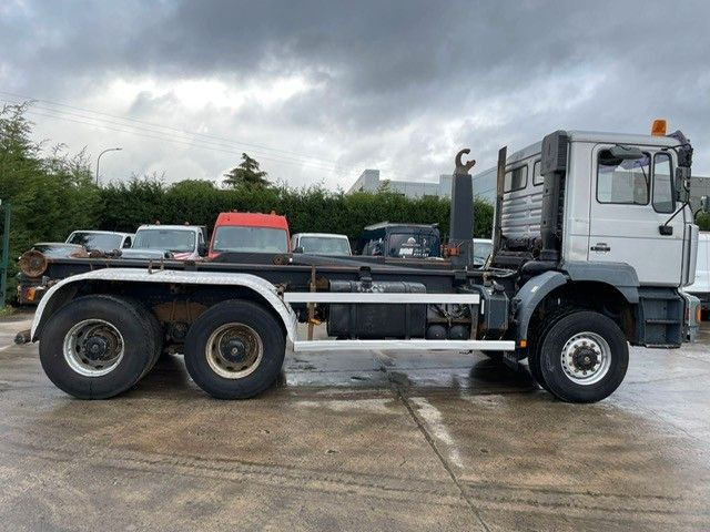 MAN 33-350. 6X6. Motorschaden. - Hook lift truck: picture 1 MAN 33-350. 6X6. Motorschaden. - Hook lift truck: picture 1