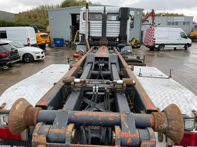 MAN 33-350. 6X6. Motorschaden. - Hook lift truck: picture 5 MAN 33-350. 6X6. Motorschaden. - Hook lift truck: picture 5