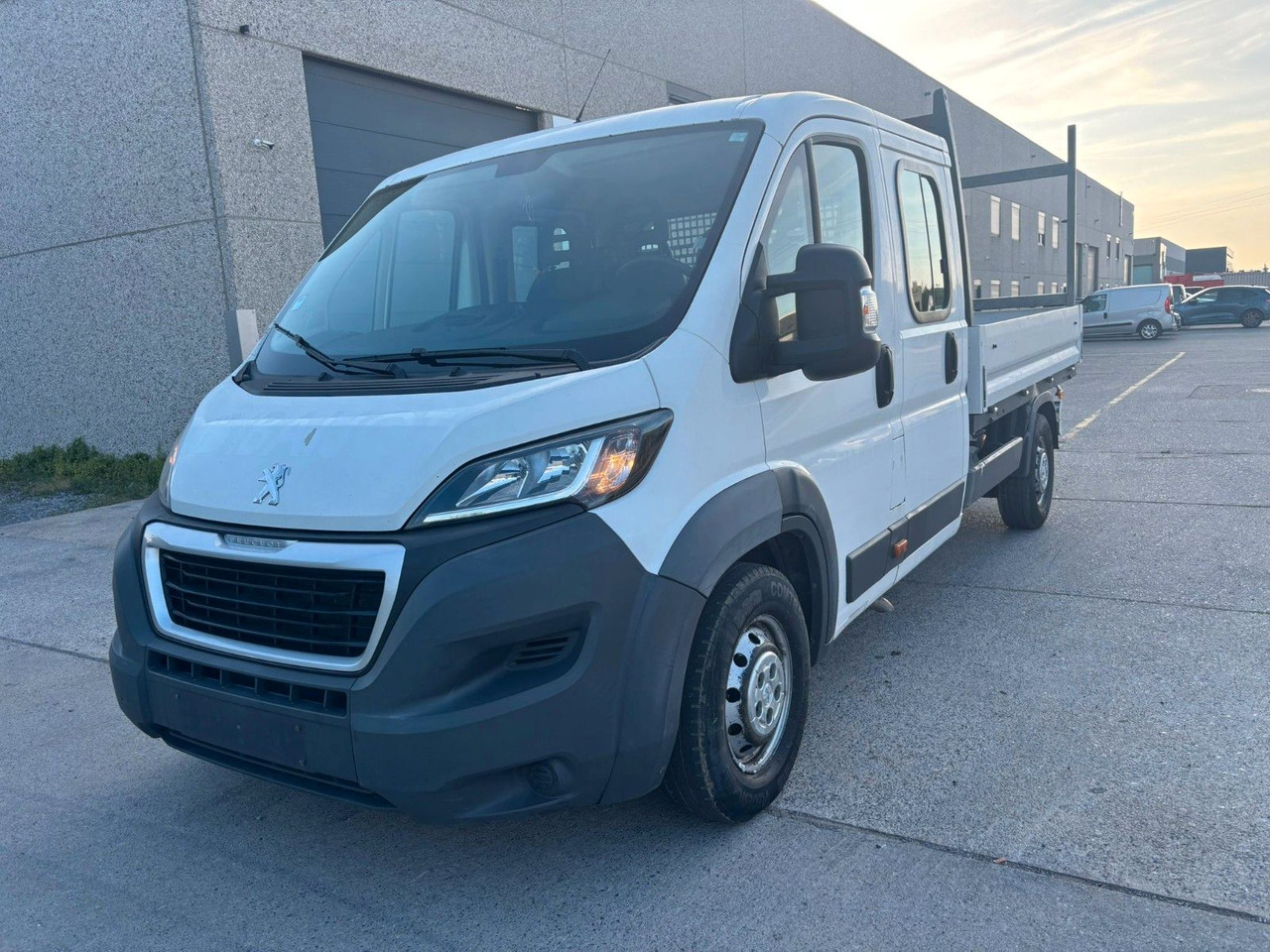 Peugeot Boxer Pritsche Maxi. Doka. 150PS. - Flatbed van, Combi van: picture 2 Peugeot Boxer Pritsche Maxi. Doka. 150PS. - Flatbed van, Combi van: picture 2