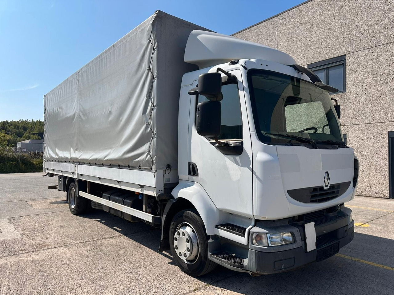 Renault Midlum dXi220-12. Klima. - Curtainsider truck: picture 4 Renault Midlum dXi220-12. Klima. - Curtainsider truck: picture 4