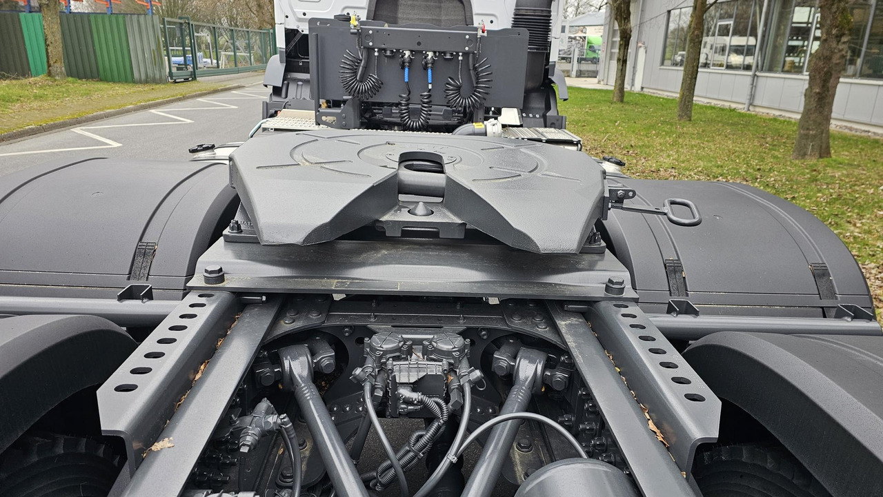 New Tractor unit MERCEDES-BENZ Actros 3340 S 6x4 ADR Euro 3 Tractor Head: picture 6