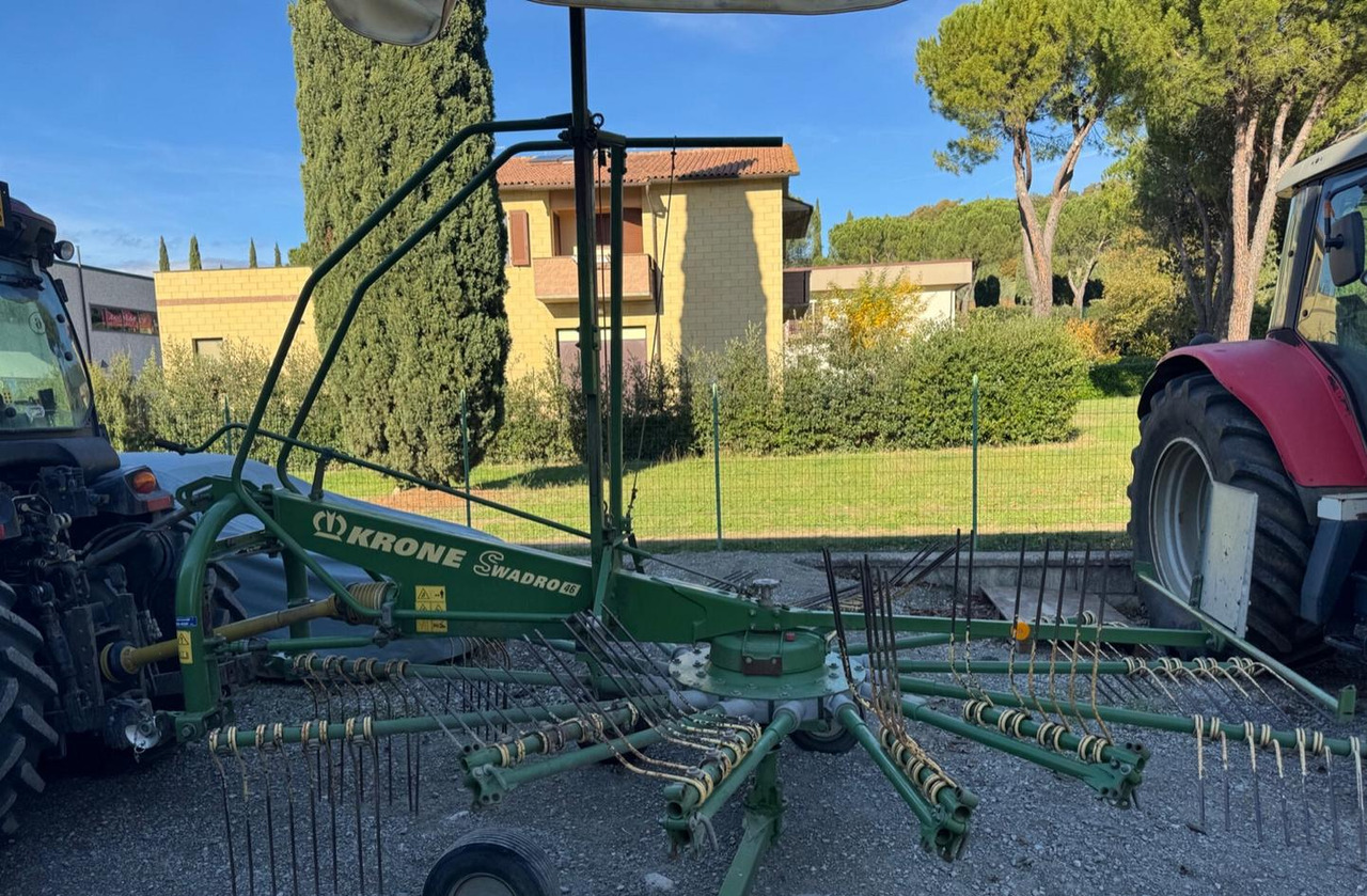 - Tedder/ Rake: picture 2 - Tedder/ Rake: picture 2