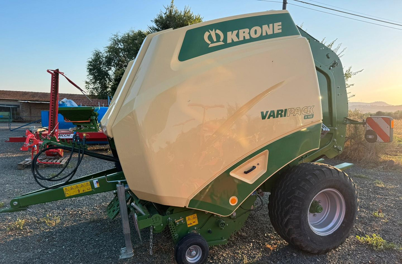 New Round baler Rotopressa: picture 1