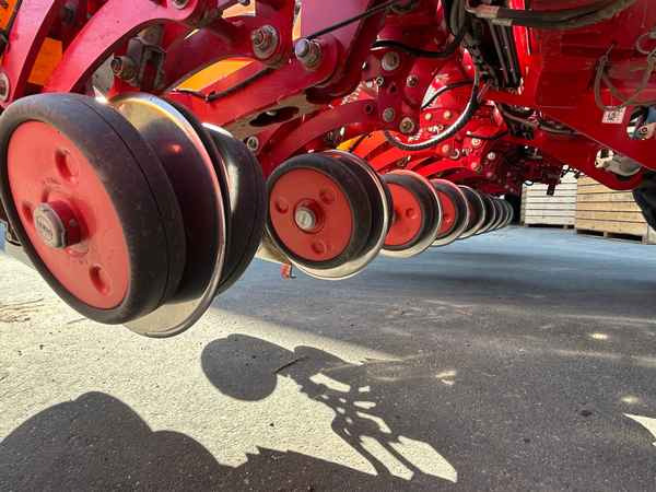 Grimme MATRIX 1200 - Seed drill: picture 4 Grimme MATRIX 1200 - Seed drill: picture 4