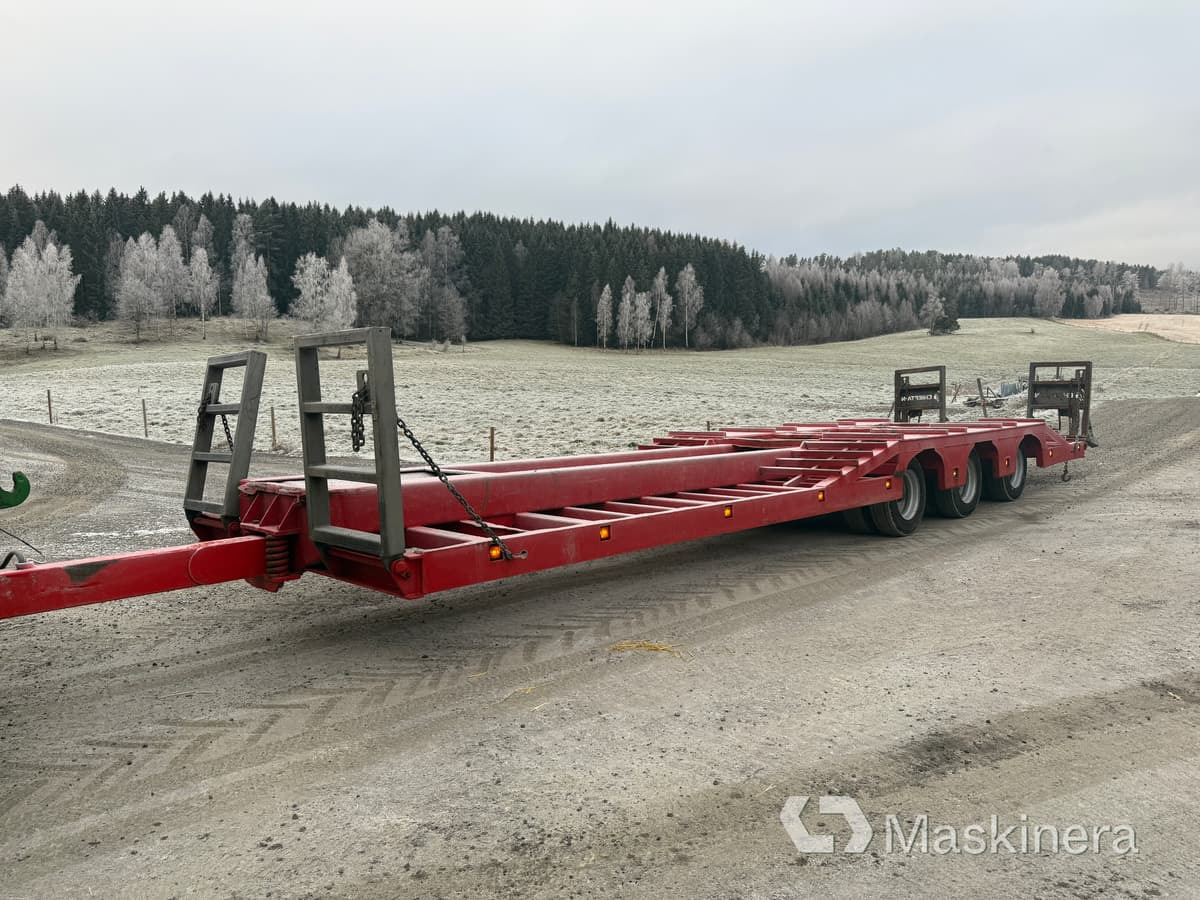 Maskintrailer till traktor Chieftain - Agricultural machinery: picture 1 Maskintrailer till traktor Chieftain - Agricultural machinery: picture 1