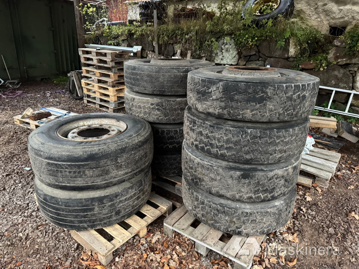 Bridgestone, Michelin & Dunlop Däck 2st 385/65R22.5 & 8st 315/80R22.5 - Tire: picture 1 Bridgestone, Michelin & Dunlop Däck 2st 385/65R22.5 & 8st 315/80R22.5 - Tire: picture 1