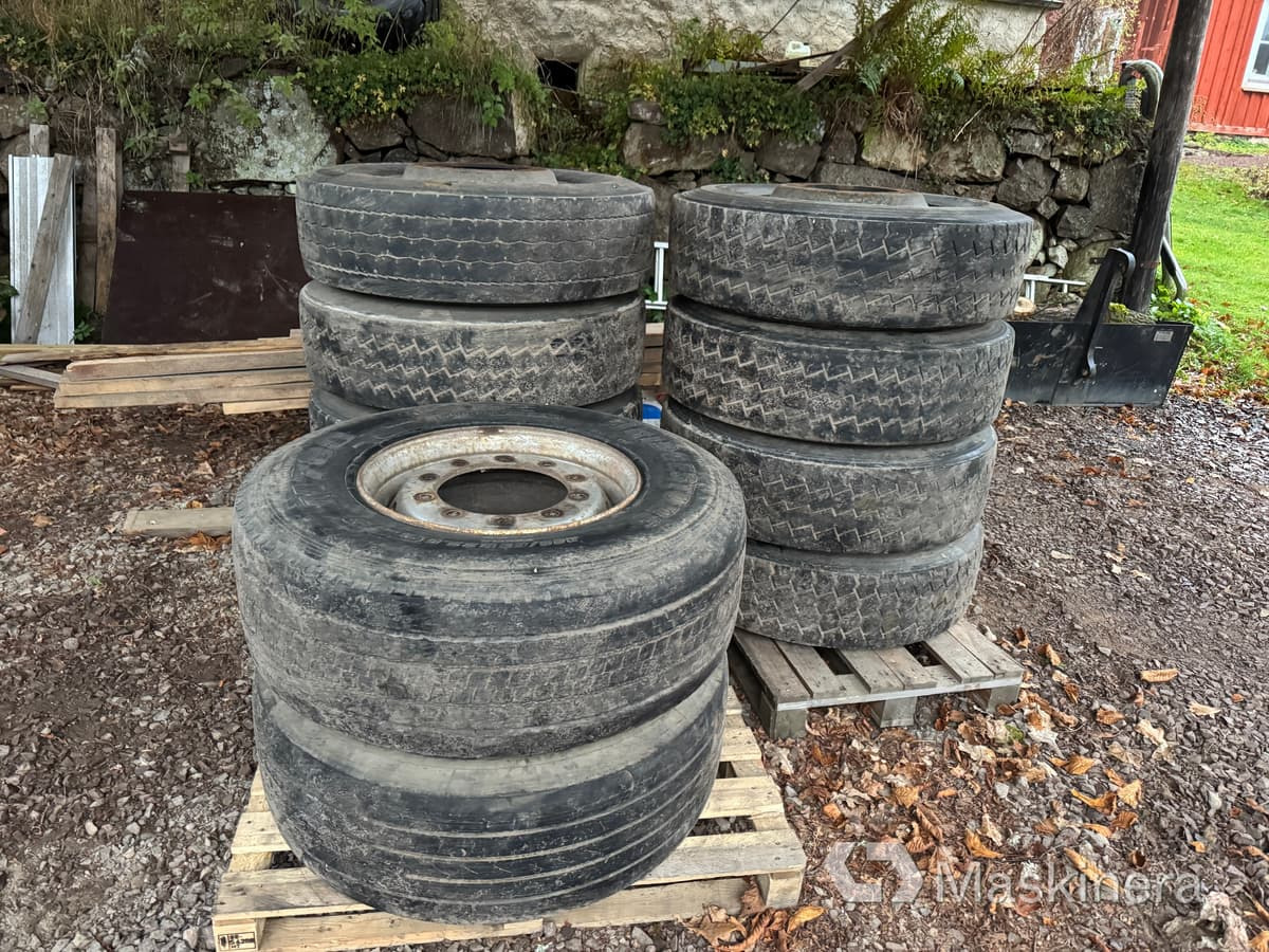Bridgestone, Michelin & Dunlop Däck 2st 385/65R22.5 & 8st 315/80R22.5 - Tire: picture 2 Bridgestone, Michelin & Dunlop Däck 2st 385/65R22.5 & 8st 315/80R22.5 - Tire: picture 2
