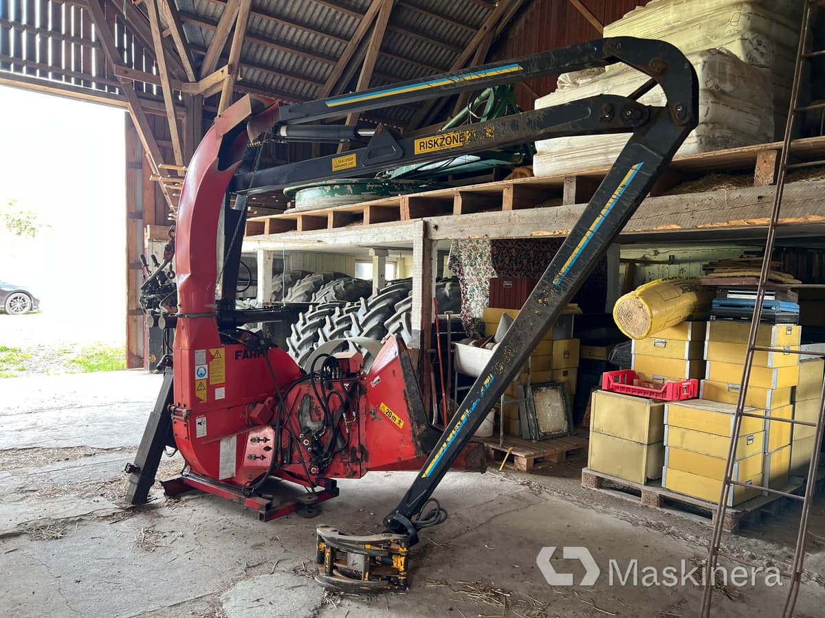 Flishugg Farmi Chipper CH/SH 250 med högtippande vagn - Straw shredder: picture 1 Flishugg Farmi Chipper CH/SH 250 med högtippande vagn - Straw shredder: picture 1