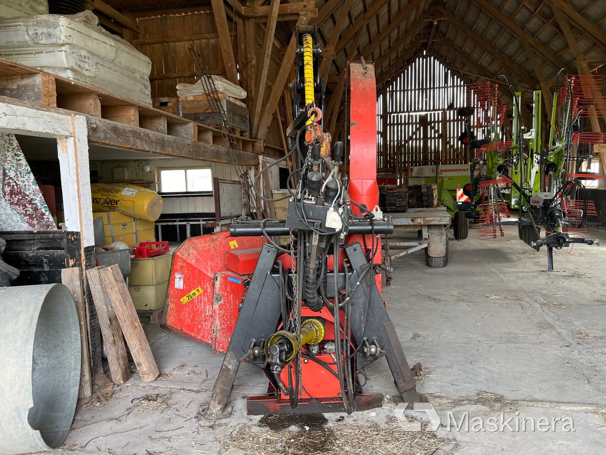 Flishugg Farmi Chipper CH/SH 250 med högtippande vagn - Straw shredder: picture 4 Flishugg Farmi Chipper CH/SH 250 med högtippande vagn - Straw shredder: picture 4