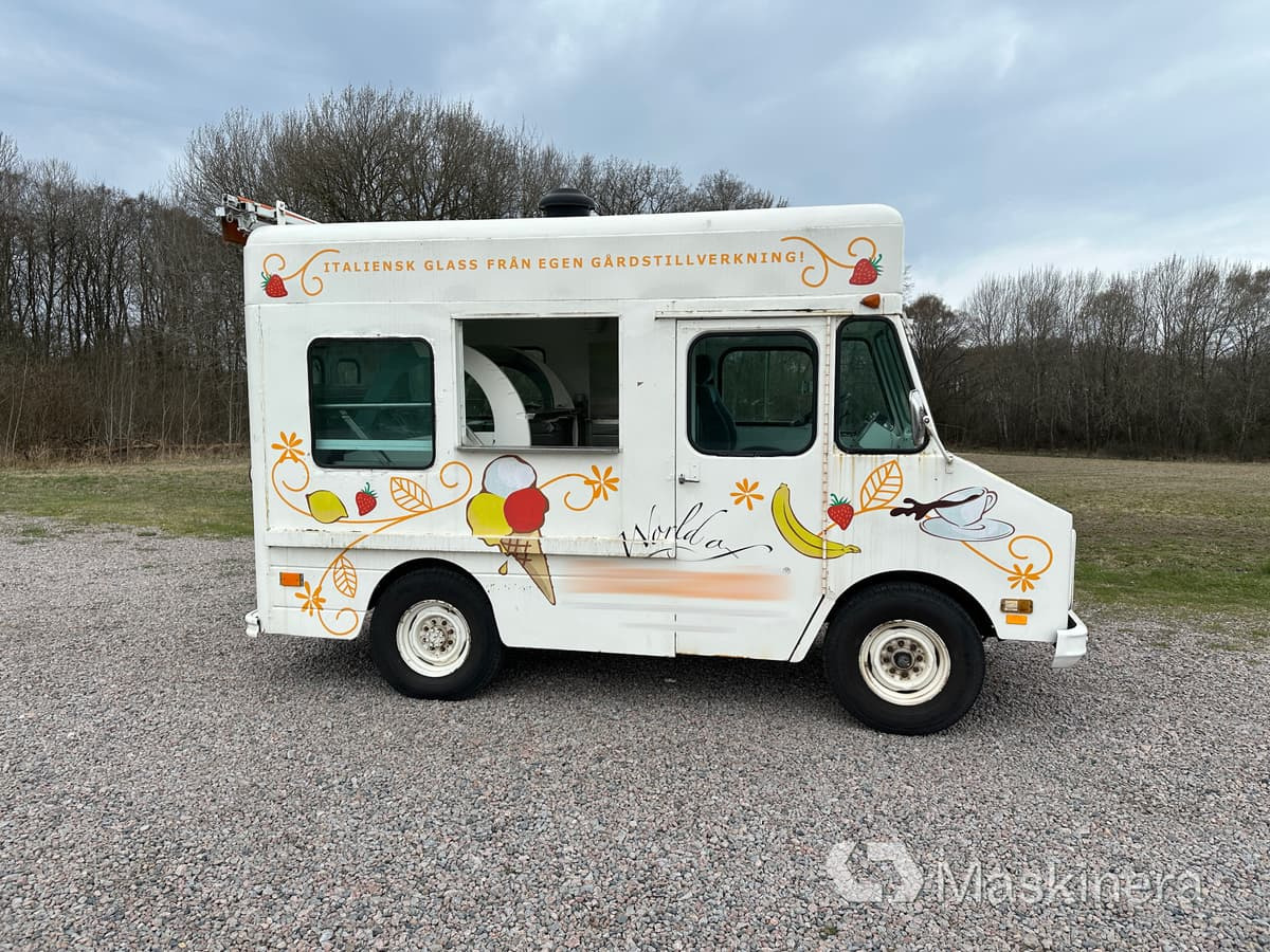 Foodtruck Chevrolet 1973 - Small van: picture 4 Foodtruck Chevrolet 1973 - Small van: picture 4