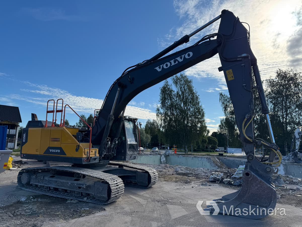 Crawler excavator Grävmaskin Volvo EC250EL med tillbehör: picture 7