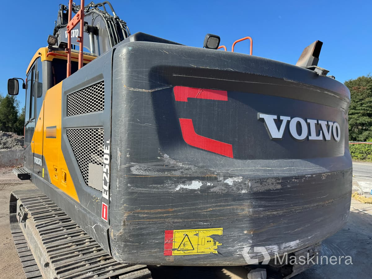 Crawler excavator Grävmaskin Volvo EC250EL med tillbehör: picture 47