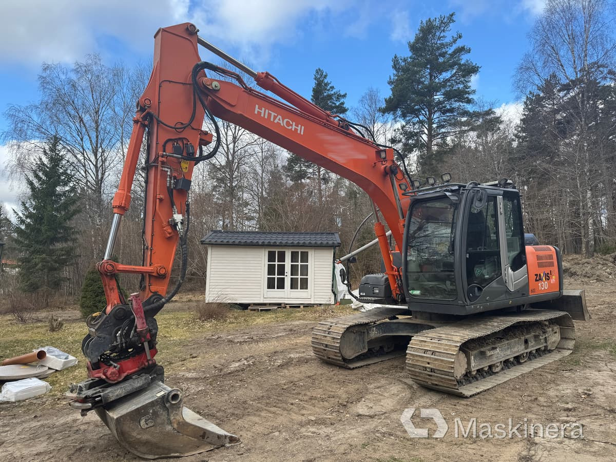 Crawler excavator Grävmaskin Hitachi ZX130-3: picture 1