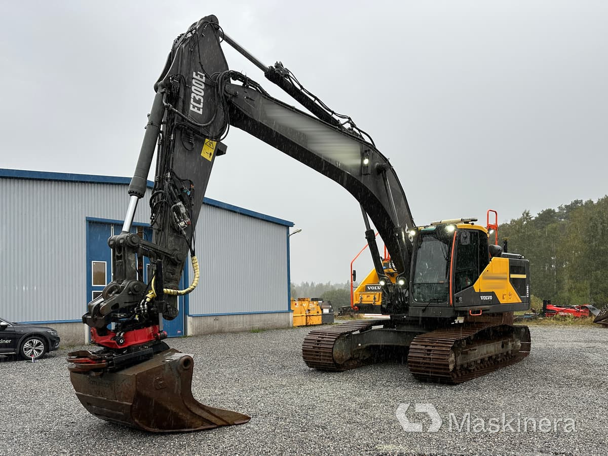 Crawler excavator Grävmaskin Volvo EC300EL med maskinstyrning: picture 1