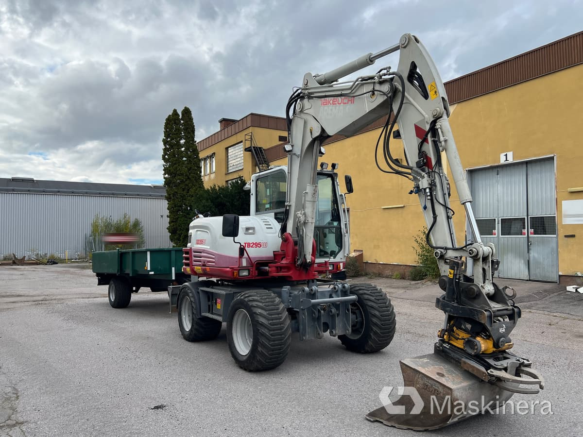 Hjulgrävare Takeuchi TB295W med vagn & redskap - Crawler excavator: picture 3 Hjulgrävare Takeuchi TB295W med vagn & redskap - Crawler excavator: picture 3