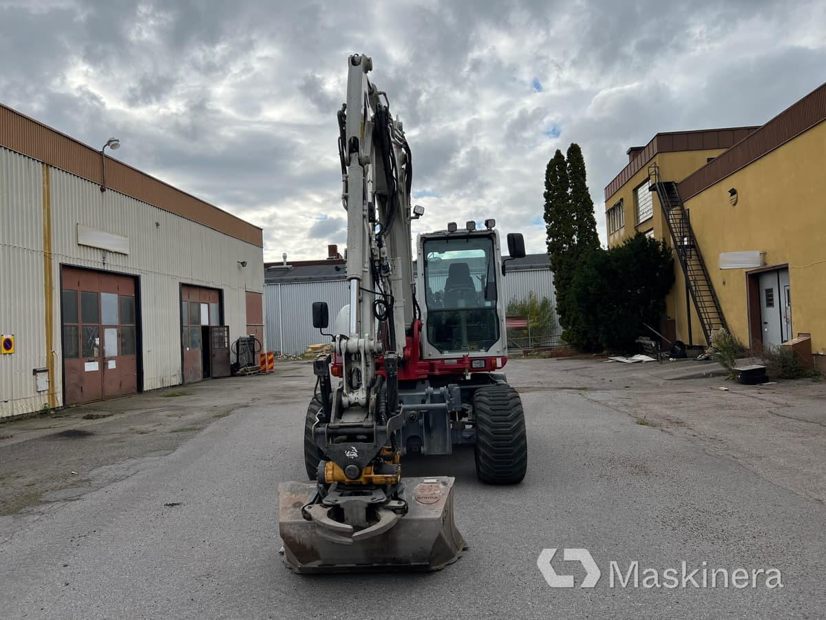 Hjulgrävare Takeuchi TB295W med vagn & redskap - Crawler excavator: picture 2 Hjulgrävare Takeuchi TB295W med vagn & redskap - Crawler excavator: picture 2
