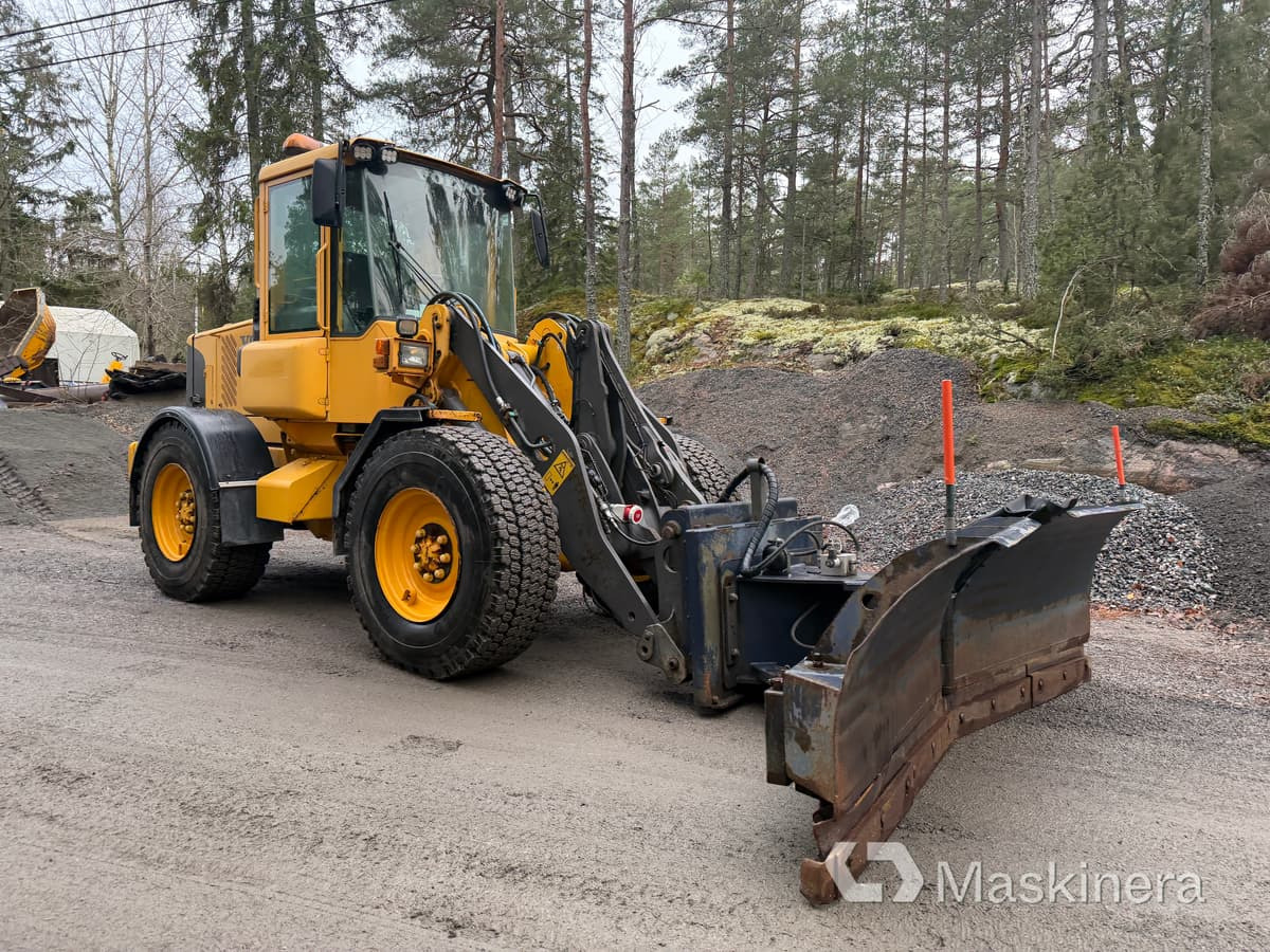 Hjullastare Volvo L50E med tillbehör - Wheel loader: picture 3 Hjullastare Volvo L50E med tillbehör - Wheel loader: picture 3