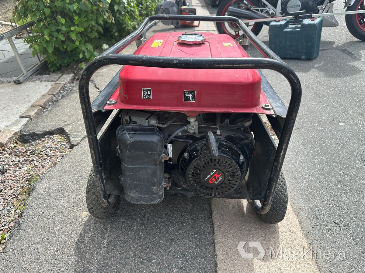 Honda ECMT 7000 Elverk Honda ECMT 7000 - Generator set: picture 3 Honda ECMT 7000 Elverk Honda ECMT 7000 - Generator set: picture 3