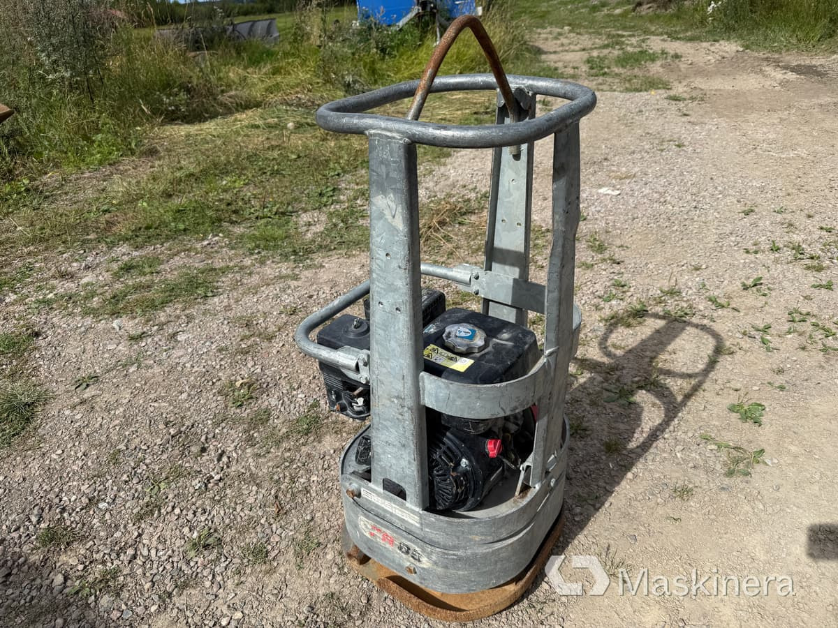 Vibratory plate Markvibrator Swepac FR85: picture 1