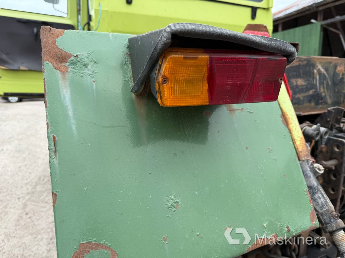 Farm tractor Traktor Mercedes-benz MB Trac 800: picture 28