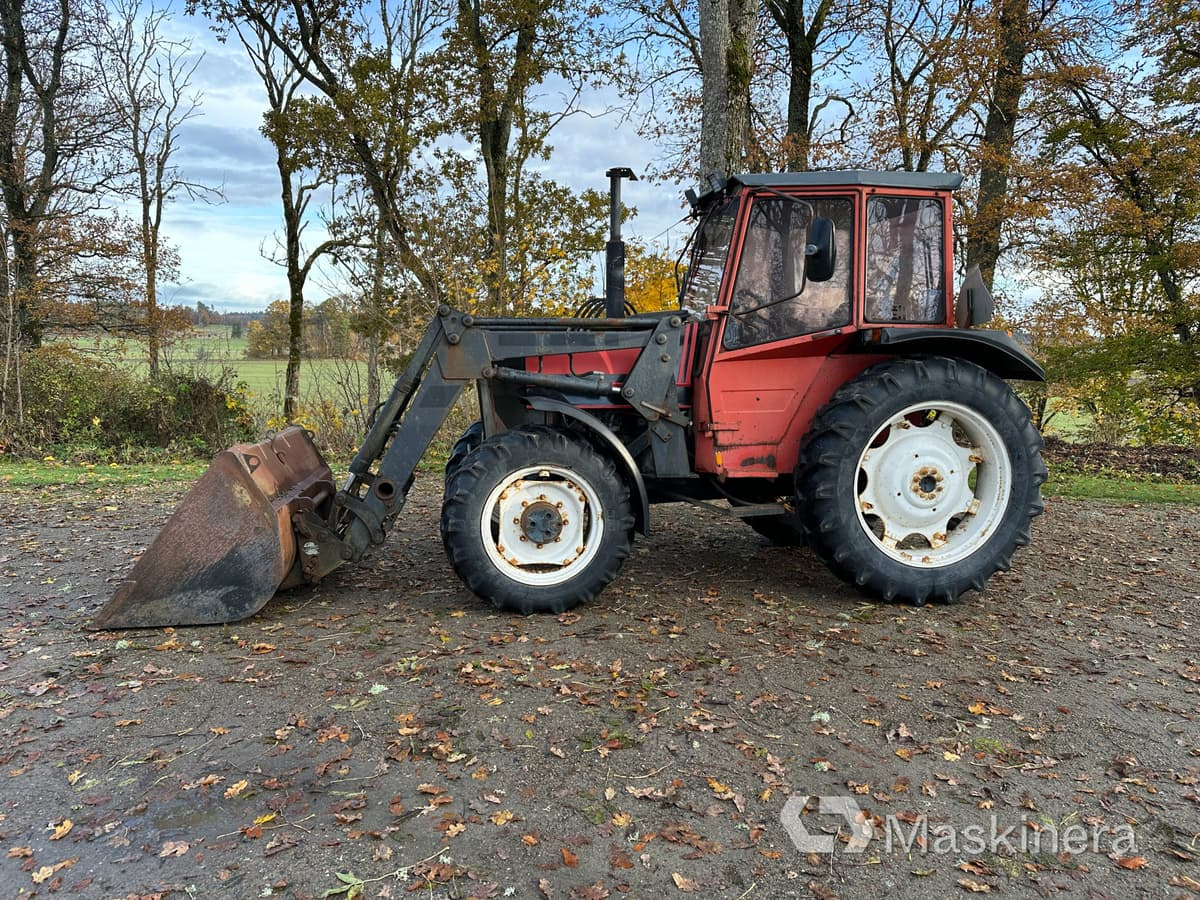 Traktor Valmet 405-4 med frontlastare - Farm tractor: picture 4 Traktor Valmet 405-4 med frontlastare - Farm tractor: picture 4
