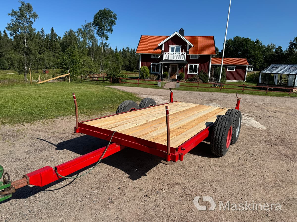 Traktordragen Maskintrailer 2-axlad - Low loader trailer: picture 2 Traktordragen Maskintrailer 2-axlad - Low loader trailer: picture 2